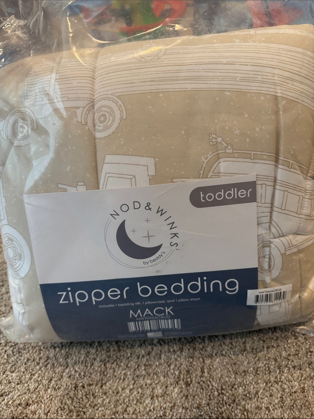 Nod & Winks Toddler Zipper Comforter in Beige